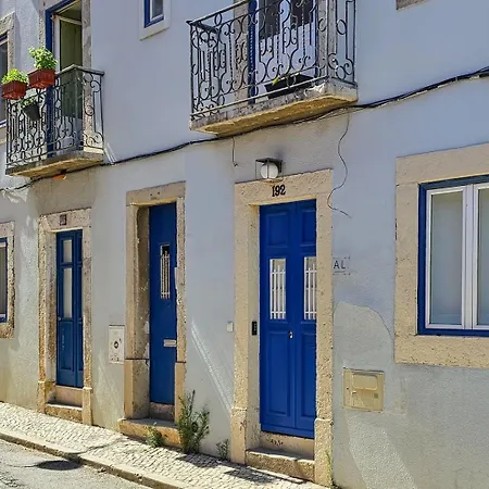 Апартаменти Like A Typical Portuguese House With Private Patio Лісабон