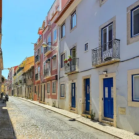 Like A Typical Portuguese House With Private Patio Лісабон