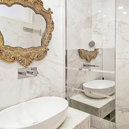 Like A Typical Portuguese House With Private Patio Appartamento *