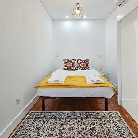 Like A Typical Portuguese House With Private Patio * Lisbona