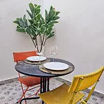 Like A Typical Portuguese House With Private Patio アパート