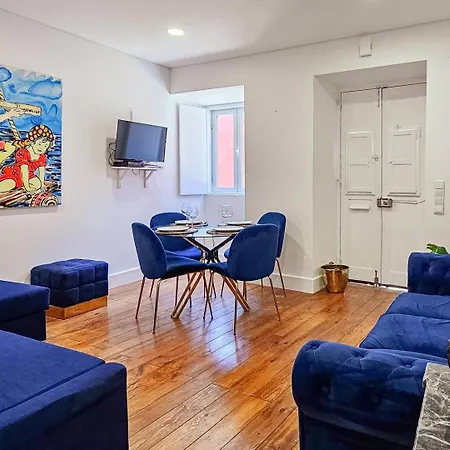 Like A Typical Portuguese House With Private Patio * Lissabon