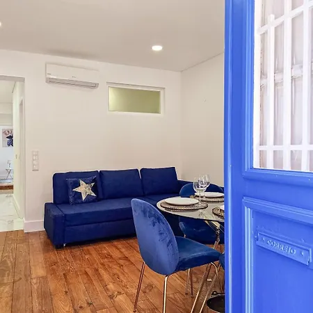 Like A Typical Portuguese House With Private Patio Appartement Lissabon