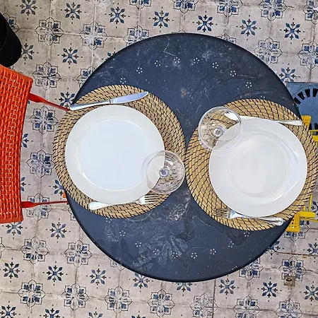 Like A Typical Portuguese House With Private Patio Lizbona